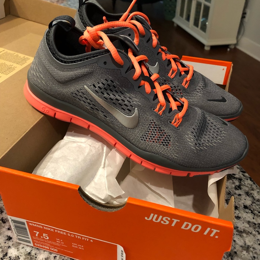 Women’s Nike free 5.0 true fit